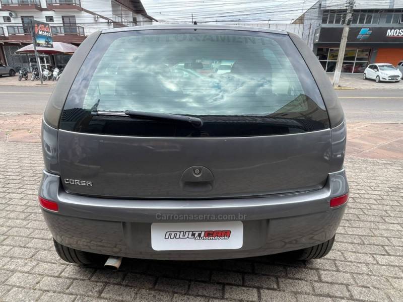 CHEVROLET - CORSA - 2011/2011 - Cinza - R$ 31.900,00