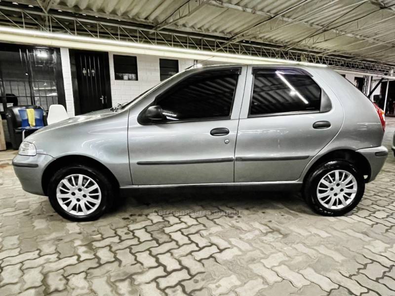 FIAT - PALIO - 2005/2006 - Cinza - R$ 25.900,00