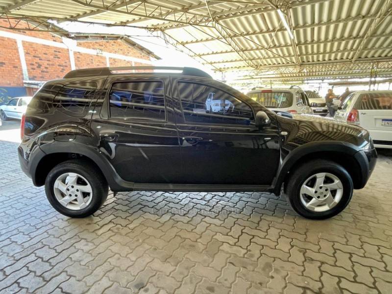 RENAULT - DUSTER - 2012/2012 - Preta - R$ 52.900,00
