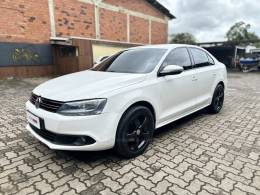 VOLKSWAGEN - JETTA - 2012/2012 - Branca - R$ 53.900,00