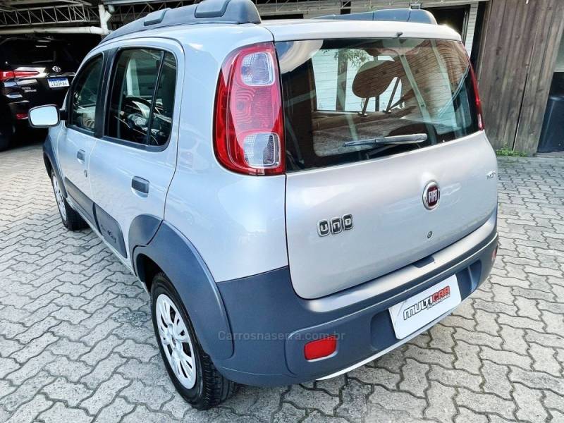 FIAT - UNO - 2012/2012 - Prata - R$ 33.900,00