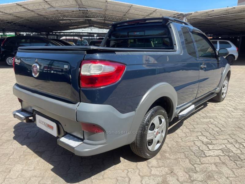 FIAT - STRADA - 2015/2016 - Azul - R$ 55.900,00