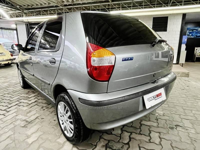 FIAT - PALIO - 2005/2006 - Cinza - R$ 25.900,00