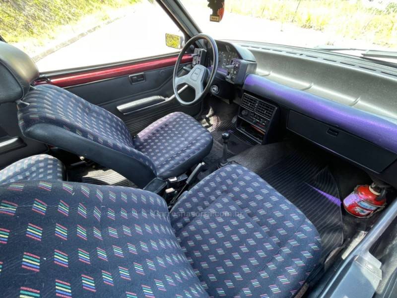 FIAT - UNO - 1994/1994 - Vinho - R$ 10.900,00