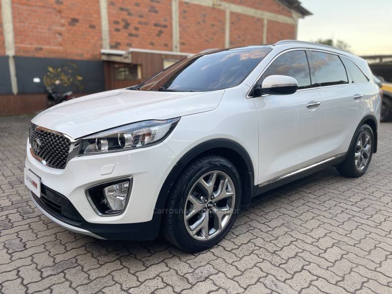 KIA MOTORS - SORENTO - 2018/2018 - Branca - R$ 143.900,00
