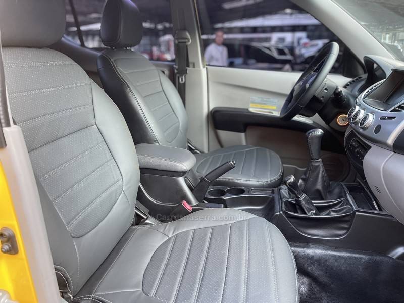MITSUBISHI - L200 SAVANA - 2015/2015 - Amarela - R$ 149.900,00