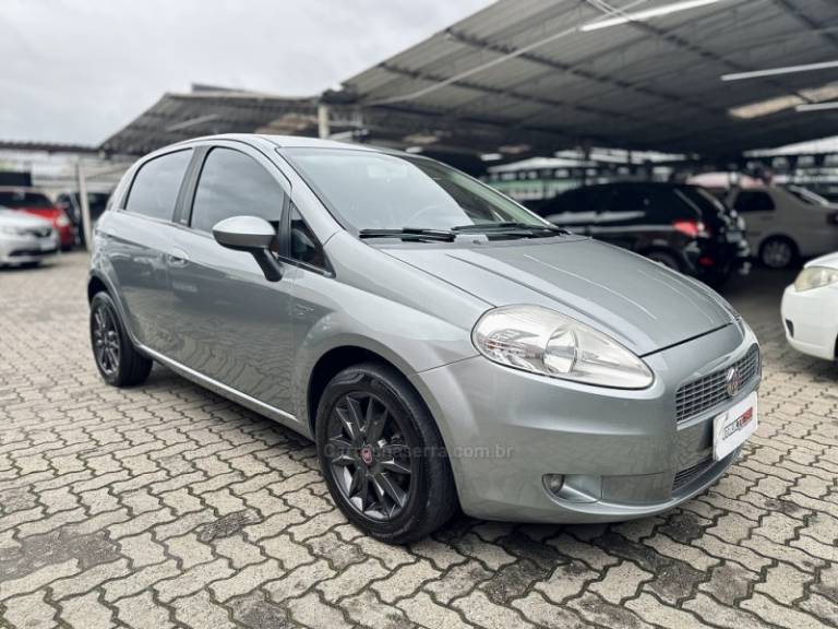 FIAT - PUNTO - 2011/2011 - Cinza - R$ 32.900,00