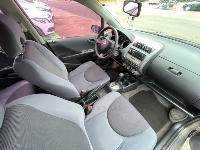 HONDA - FIT - 2006/2006 - Cinza - R$ 29.900,00