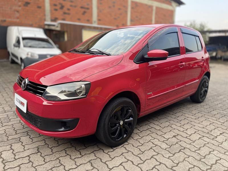 VOLKSWAGEN - FOX - 2010/2010 - Vermelha - R$ 25.900,00