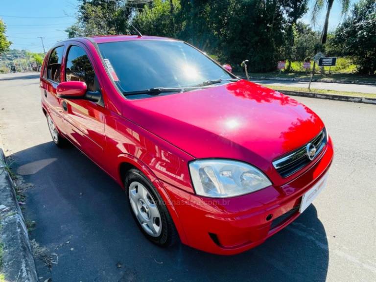 CHEVROLET - CORSA - 2010/2010 - Vermelha - R$ 32.900,00