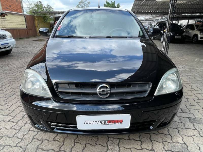 CHEVROLET - CORSA - 2006/2006 - Preta - R$ 21.900,00