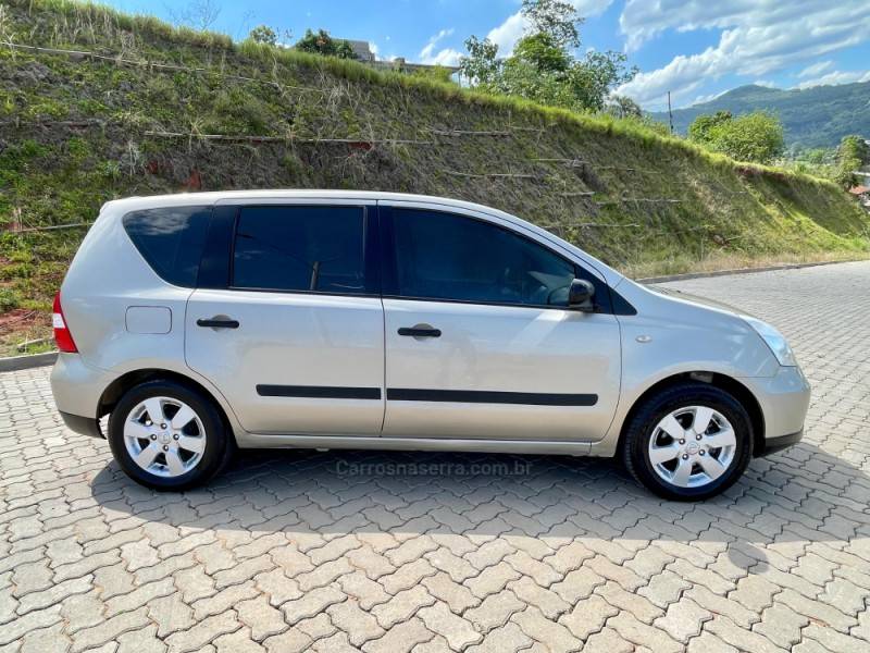 NISSAN - LIVINA - 2010/2010 - Cinza - R$ 34.900,00