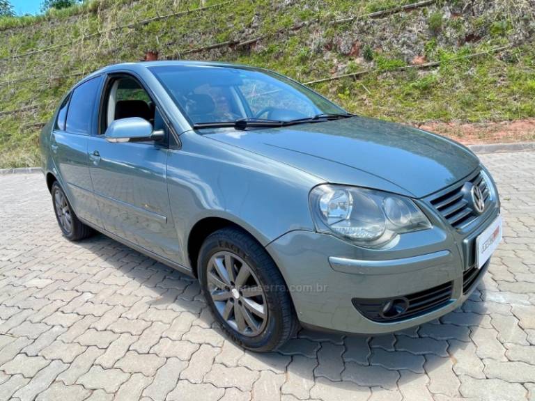 VOLKSWAGEN - POLO SEDAN - 2009/2010 - Cinza - R$ 38.900,00